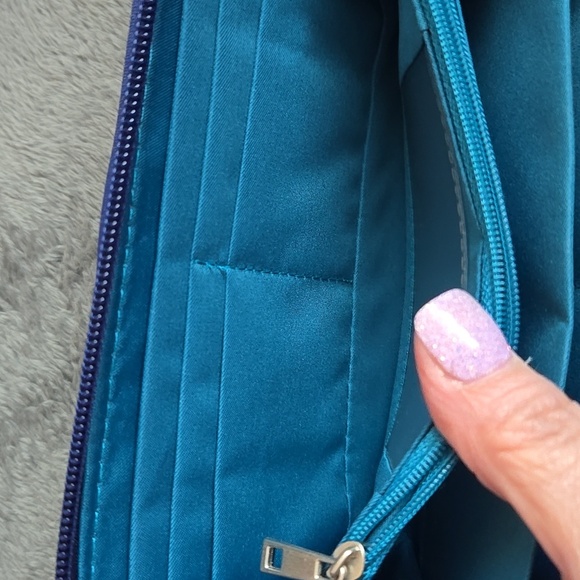 Travelon Blue and Tan Wallet - Picture 6 of 13